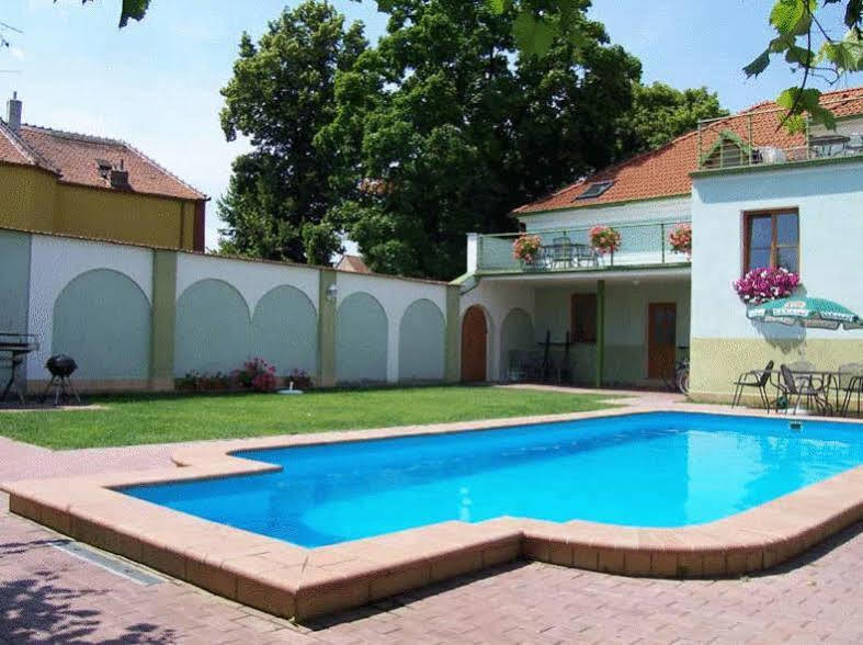 Penzion Barina Dolní Dunajovice Esterno foto